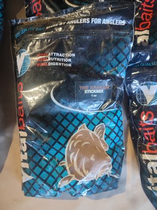 Cebos de pesca Vitalbaits y otros