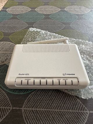 Router ADSL Movistar Blanco