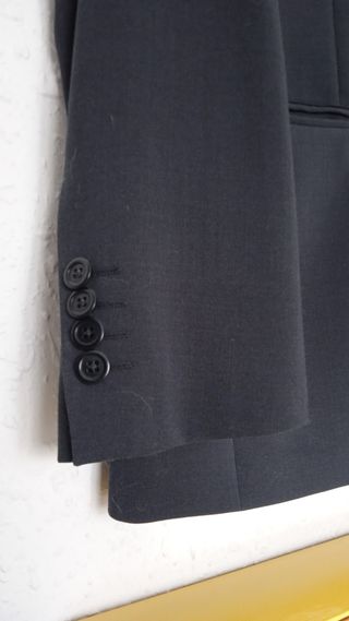 Traje de boda azul oscuro