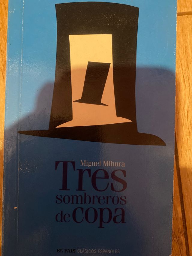 Tres sombreros de copa