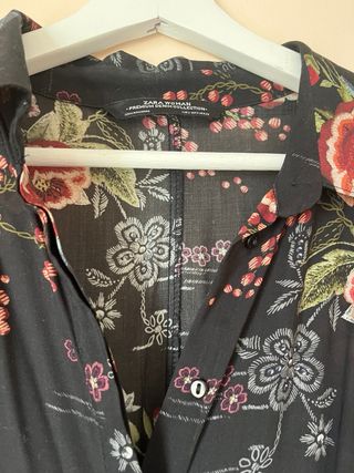Vestido largo floral Zara