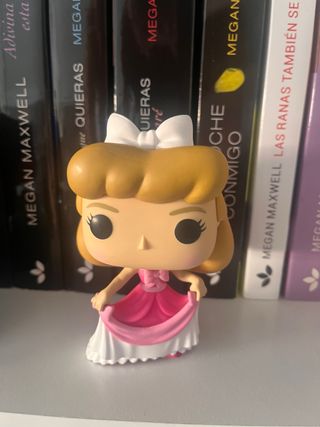 Funko Pop Cenicienta vestido rosa | sin caja