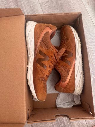 Zapatillas New Balance Marrones