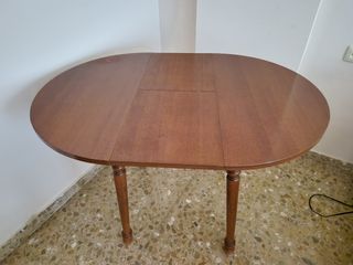 Mesa de salón de madera extensible 
