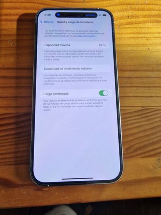 iPhone 14 Pro Max y Apple Watch 3