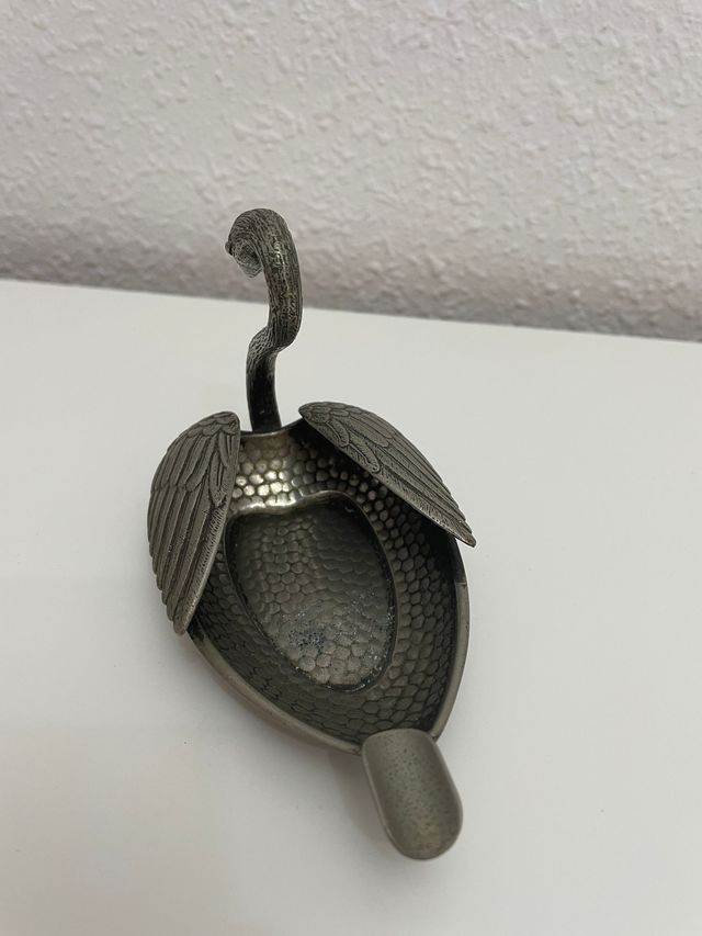 Cenicero antiguo cisne plata