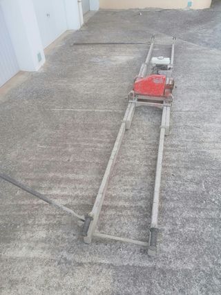 Regla vibratòria VibraFER con motor Honda