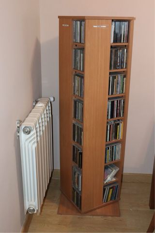 Mueble giratorio CDs madera 130cm