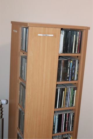 Mueble giratorio CDs madera 130cm