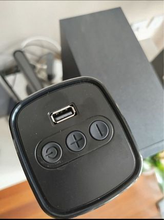 Subwoofer y Barra de Sonido Creative para TV