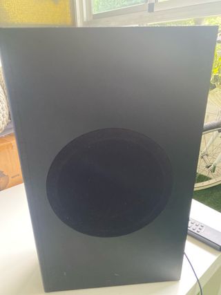 Subwoofer y Barra de Sonido Creative para TV