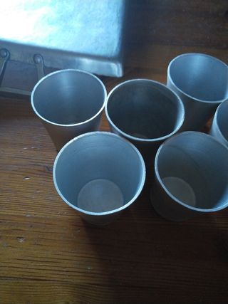 Bandeja Metálica con 6 Vasos