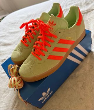 Zapatillas Adidas Gazelle Verde y Naranja

