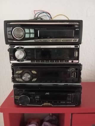 Alpine y JVC Radio Coche a 10€ la unidad