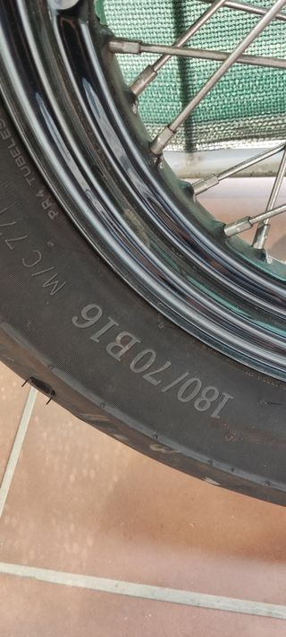 Llantas Harley Davidson delantera y trasera