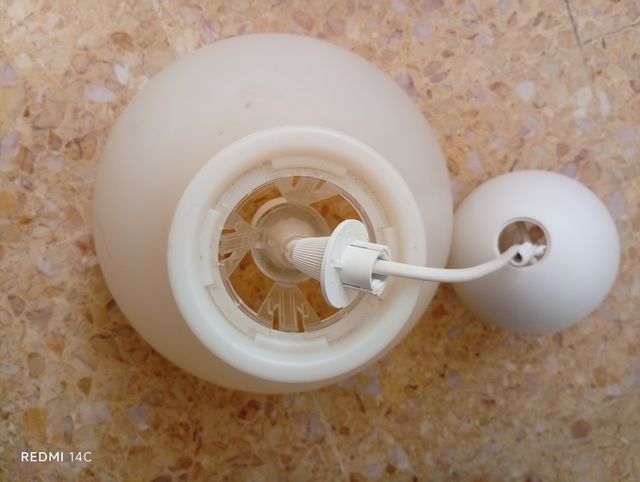 Pack x2 (1 Lámpara de Techo Metálica y  de Plástic