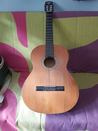 Guitarra española Alhambra 2C (1984)