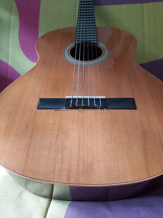 Guitarra española Alhambra 2C (1984)