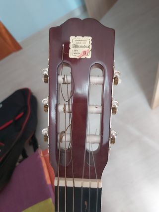 Guitarra española Alhambra 2C (1984)