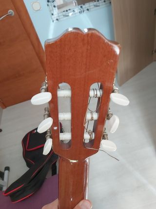 Guitarra española Alhambra 2C (1984)