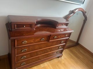 Cómoda Vintage Madera con Espejo.
