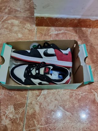 Nike SB Zapatillas Negras y Rojo de T JD.