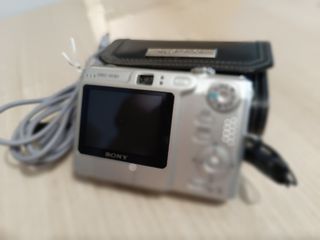 Sony Cyber-shot DSC-W30 Plata