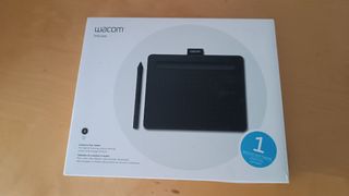 URGE Wacom Intuos Creative Pen Tablet