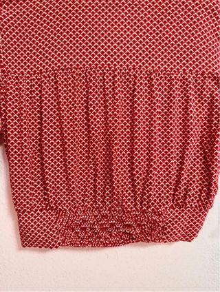 Blusa estampada manga corta con nudo