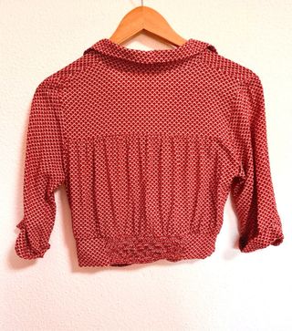 Blusa estampada manga corta con nudo