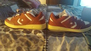 Zapatillas Converse Weapon color teja originales.