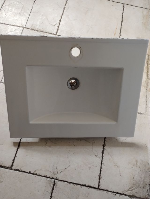 Lavandino rettangolare in porcellana bianca