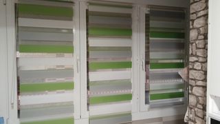 Ventana aluminio 3 hojas con persiana