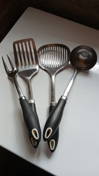 Set Utensilios Cocina Metal y Plástico