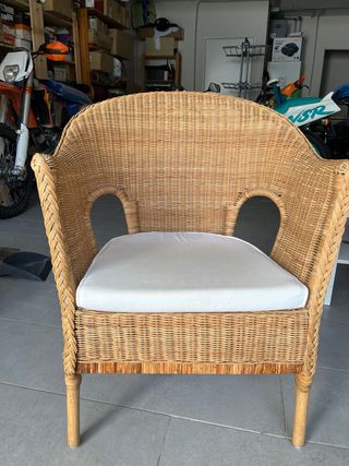 Sillón de mimbre Ikea Agen con cojines
