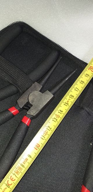 Juego de 4 Alicates de Puntas Profesionales