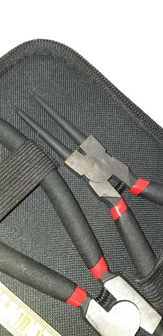 Juego de 4 Alicates de Puntas Profesionales