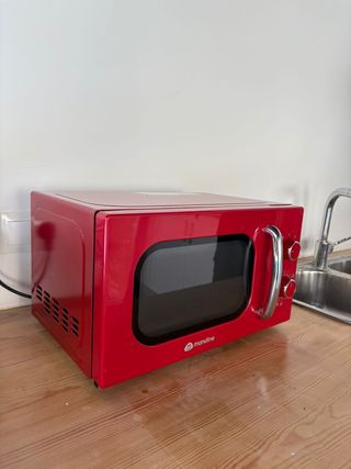 Microondas Mandine Rojo