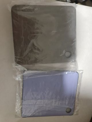 Confezione da 2 custodie Kobo Libra: grigia e viola