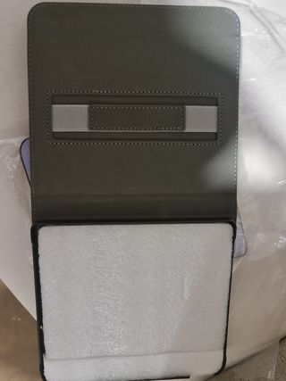 Confezione da 2 custodie Kobo Libra: grigia e viola