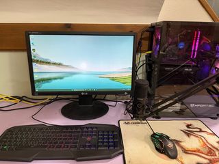 Ordenador Completo con Pantalla y Micrófono