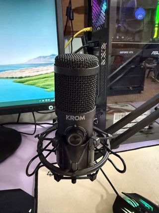 Ordenador Completo con Pantalla y Micrófono