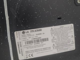 Televisor LG Negro con Soporte Pared