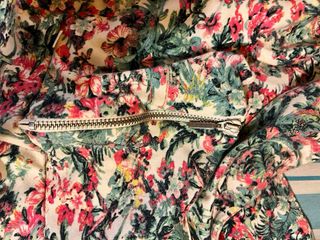 Vestido floral ajustado verde y rosa