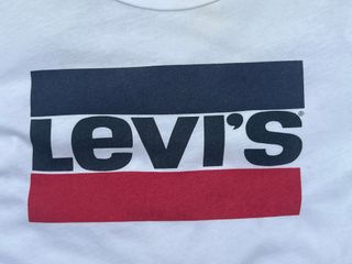 Camiseta blanca Levi's mujer