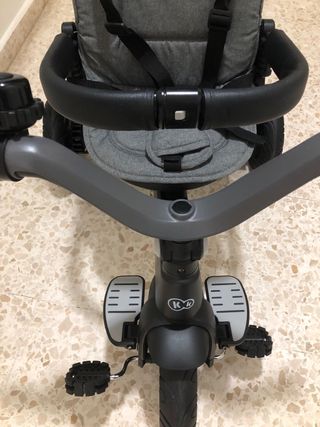 Triciclo Kinderkraft Easytwist Gris