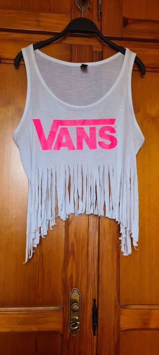 Crop top blanco con flecos 