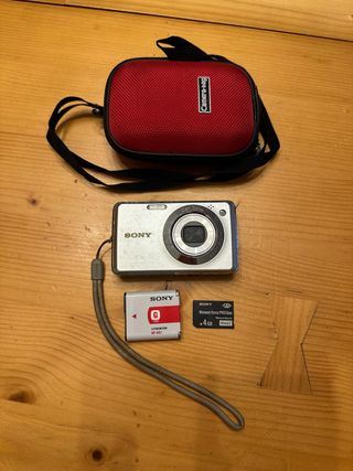Digicam Sony Cyber-shot W210 – 12,1 MP, Zoom 4x