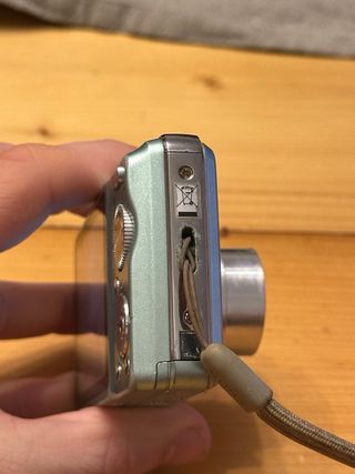 Digicam Sony Cyber-shot W210 – 12,1 MP, Zoom 4x