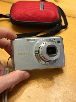 Digicam Sony Cyber-shot W210 – 12,1 MP, Zoom 4x